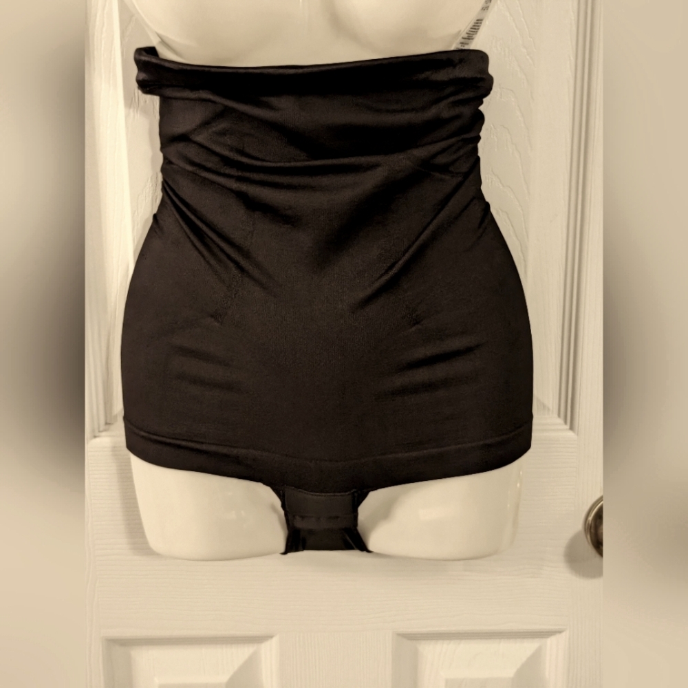 Spanx Body Shaper. M